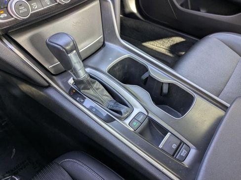 Used 2018 Honda Accord Sport image 12