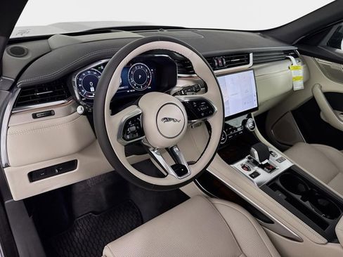 New 2026 Jaguar F-PACE R-Dynamic S image 9