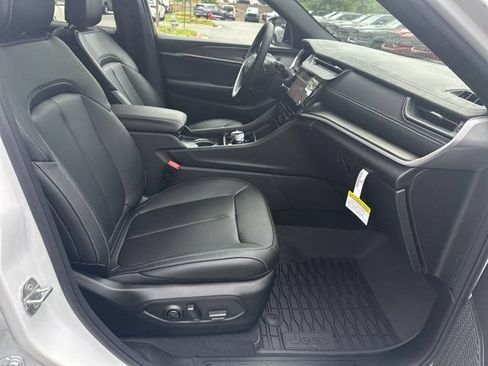 New 2026 Jeep Grand Cherokee L Limited AWD/4WD image 13