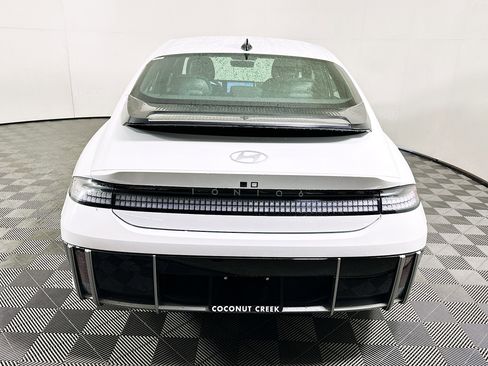 Used 2024 Hyundai Ioniq 6 SE image 4