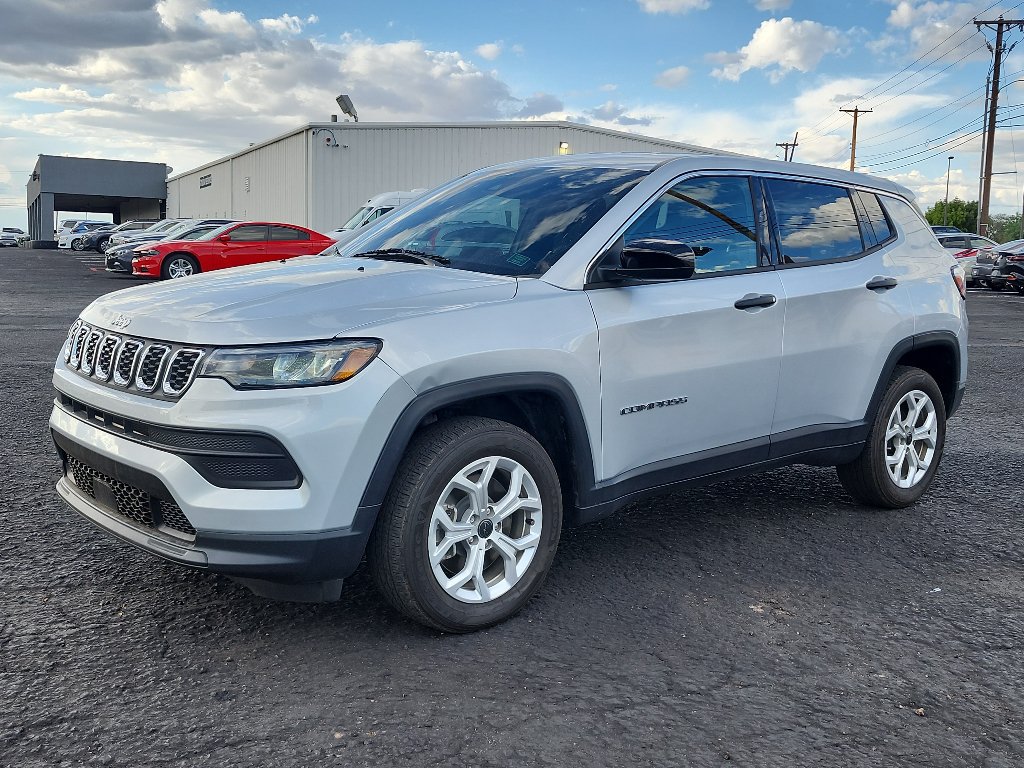 Used 2025 Jeep Compass Sport AWD/4WD image 7
