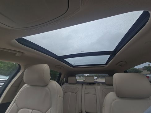 Used 2020 Lincoln Nautilus Reserve w/ Equipment Group 201A image 19