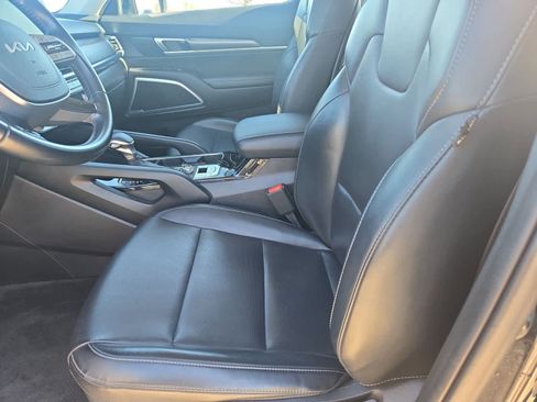 Certified 2022 Kia Telluride LX image 15