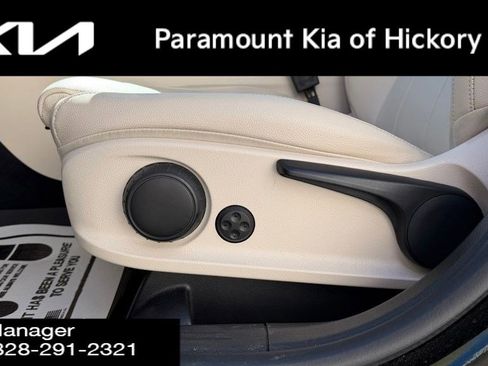 Used 2022 Mercedes-Benz GLB 250 4MATIC image 4