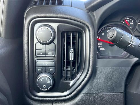Used 2023 Chevrolet Silverado 1500 Custom AWD/4WD image 33