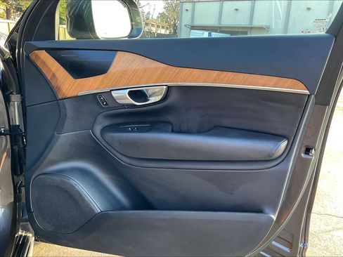 Used 2023 Volvo XC90 B6 Plus w/ Protection Package Premier image 27