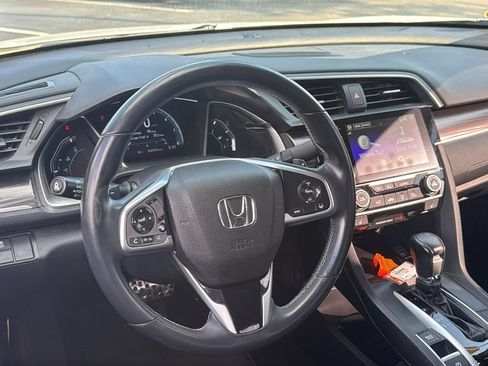 Used 2020 Honda Civic Touring image 12