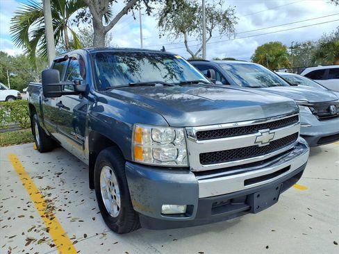 Used 2009 Chevrolet Silverado 1500 2WD Crew Cab w/ Exterior Plus Package image 4