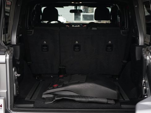 Used 2020 Jeep Wrangler Unlimited Rubicon w/ LED Lighting Group image 9