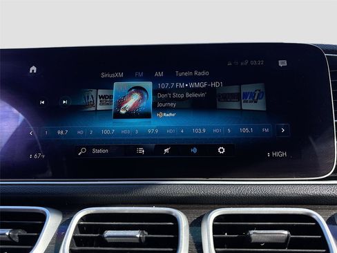 Used 2020 Mercedes-Benz GLE 350 w/ Premium Package image 16