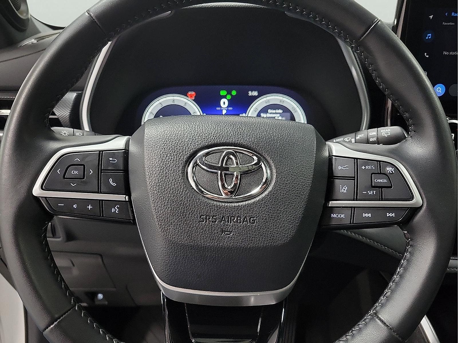 Certified 2025 Toyota Highlander XSE AWD/4WD image 19