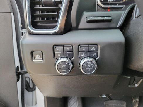 Used 2024 GMC Sierra 2500 Denali Ultimate image 21