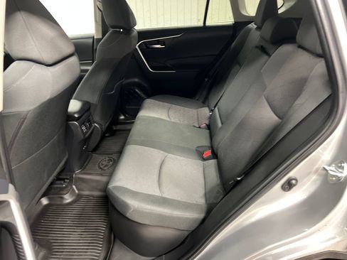 Used 2025 Toyota RAV4 XLE AWD/4WD image 13