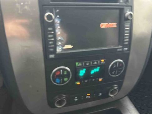 Used 2009 GMC Sierra 2500 SLT w/ Entertainment Package image 21