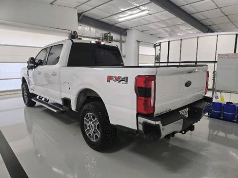 Used 2024 Ford F250 Lariat w/ FX4 Off-Road Package AWD/4WD image 5