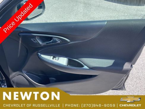 Used 2020 Chevrolet Malibu LT FWD image 25