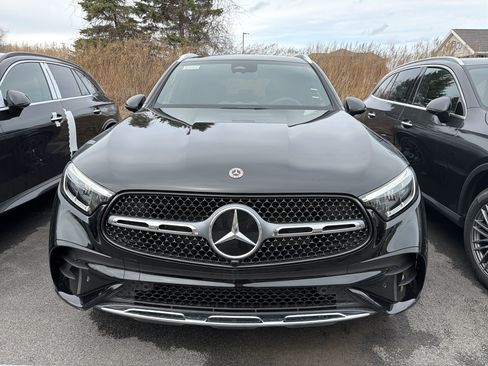 Used 2026 Mercedes-Benz GLC 300 4MATIC image 3