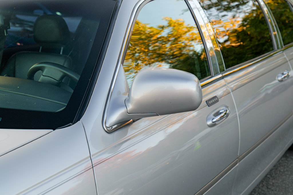 Used 2008 Lincoln Town Car Executive RWD image 11