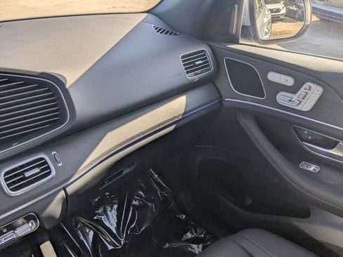 Used 2025 Mercedes-Benz GLE 450e 4MATIC image 4