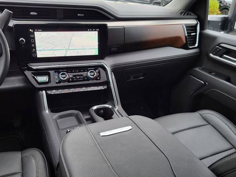 New 2025 GMC Sierra 2500 Denali w/ Denali Reserve Package image 35