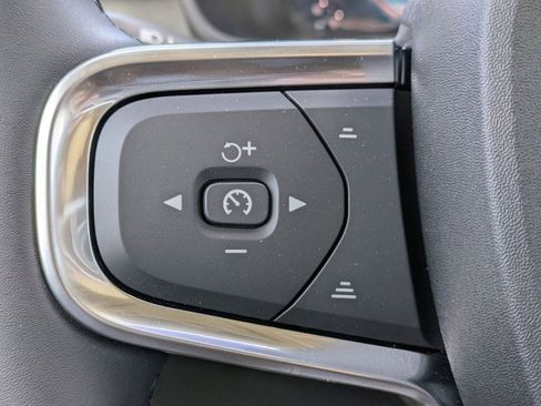 New 2026 Volvo XC40 B5 Core image 33