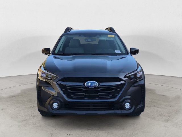 Used 2025 Subaru Outback Premium AWD/4WD image 2