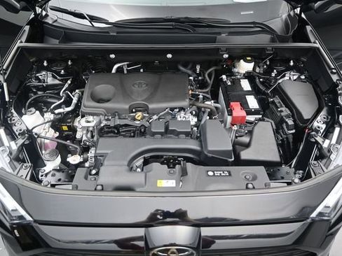 Used 2025 Toyota RAV4 LE FWD image 17