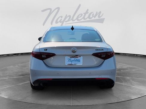 Used 2020 Alfa Romeo Giulia AWD w/ Nero Edizione image 7