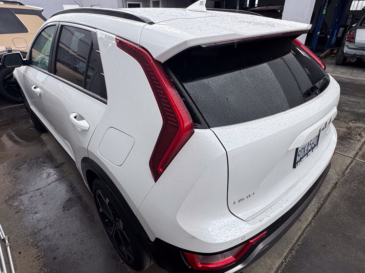 Certified 2023 Kia Niro EX Touring FWD image 4