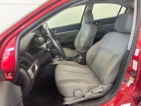 Used 2011 Mitsubishi Galant FE image 9