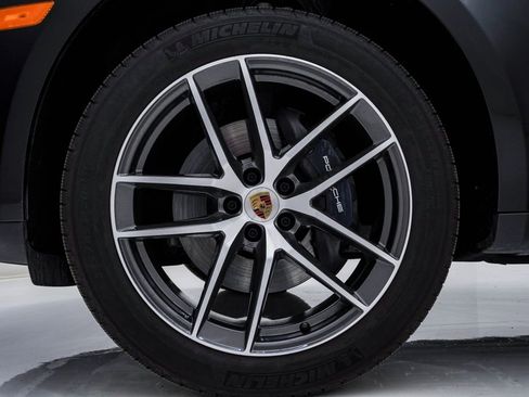 Certified 2026 Porsche Macan AWD/4WD image 13