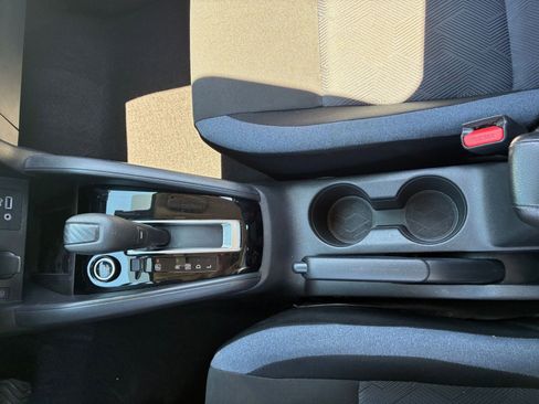 Used 2025 Nissan Versa SV FWD image 39