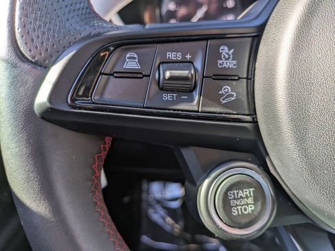 Used 2024 Alfa Romeo Stelvio AWD image 17