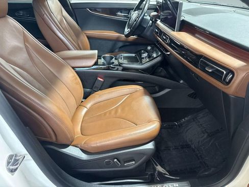 Certified 2023 Lincoln Nautilus Reserve AWD/4WD image 32