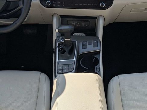 Used 2025 Kia Seltos EX FWD image 20
