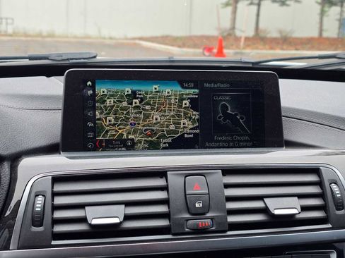 Used 2018 BMW 330i Gran Turismo xDrive image 24