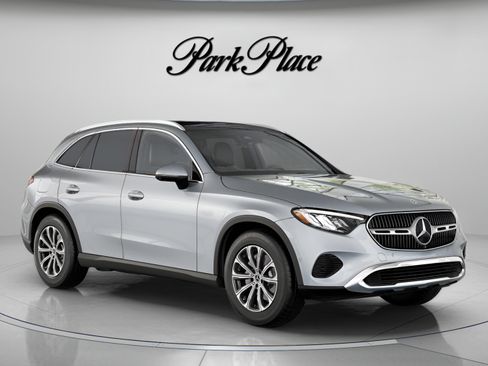 Used 2026 Mercedes-Benz GLC 300 4MATIC image 32