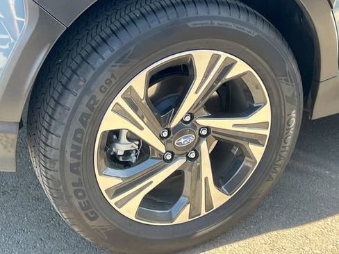 Certified 2025 Subaru Crosstrek 2.5i Premium AWD/4WD image 4