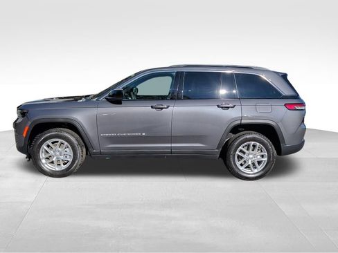 Certified 2025 Jeep Grand Cherokee Laredo X w/ Luxury Tech Group I AWD/4WD image 2