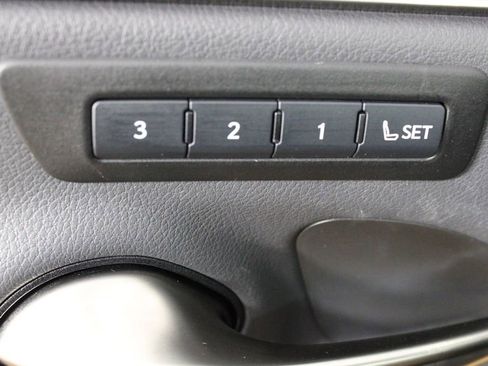 Used 2022 Lexus ES 350 w/ Premium Package image 18