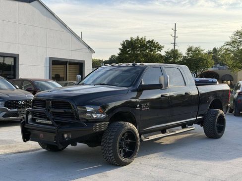 Used 2017 RAM 2500 Big Horn w/ Black Appearance Group AWD/4WD image 4