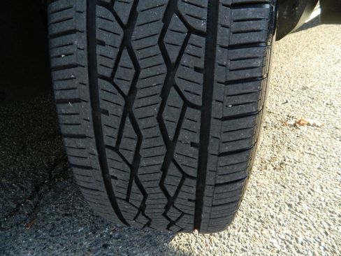 Used 2013 Ford Explorer XLT image 29