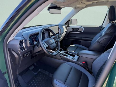 Used 2025 Ford Bronco Sport Outer Banks w/ Outer Banks Tech Package+ AWD/4WD image 4