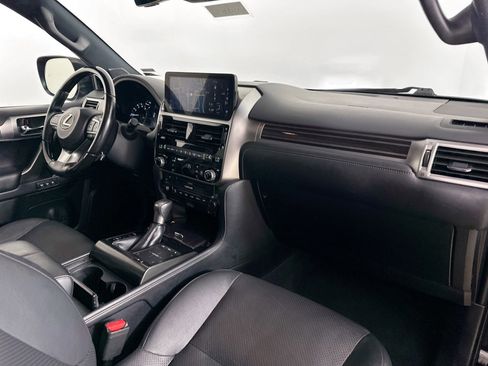 Used 2022 Lexus GX 460 Luxury w/ Accessory Package AWD/4WD image 37