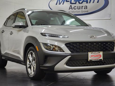 Used 2023 Hyundai Kona SEL w/ Convenience Package AWD/4WD image 2