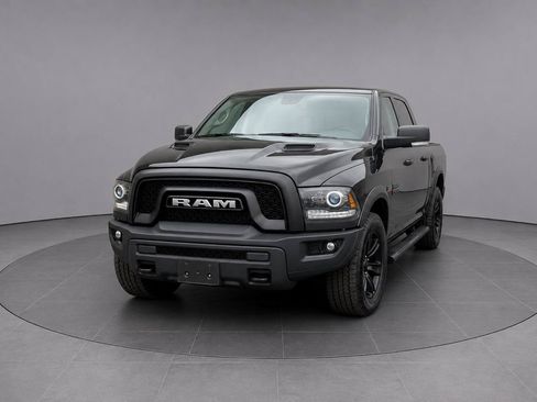 Used 2022 RAM 1500 Warlock AWD/4WD image 3