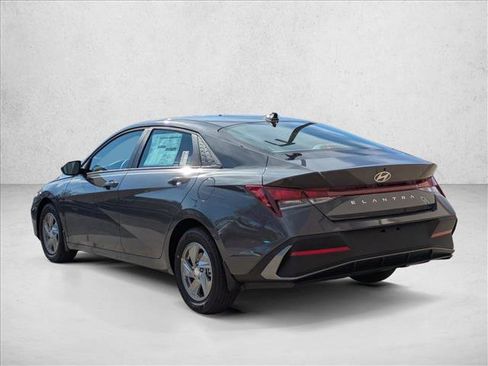 New 2026 Hyundai Elantra SE image 9