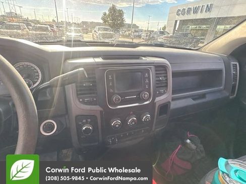 Used 2018 RAM 2500 Tradesman w/ Chrome Appearance Group AWD/4WD image 11
