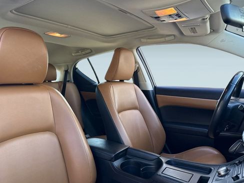 Used 2014 Lexus CT 200h image 30