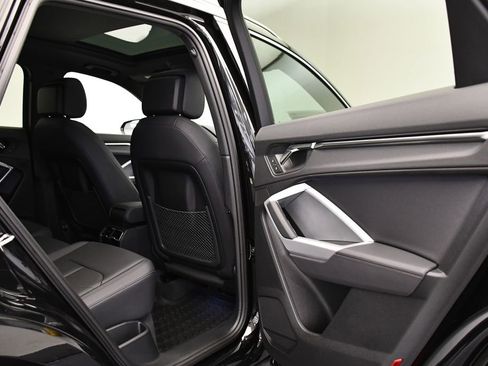 Used 2025 Audi Q3 2.0T Premium w/ Convenience Package image 50